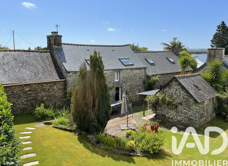Maison 5 pièces 111 m² · à Hanvec · 111 m² · 295 000 €