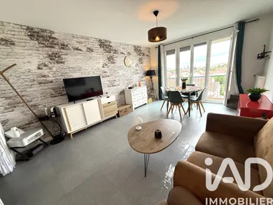 Apartment in Reims (51100)