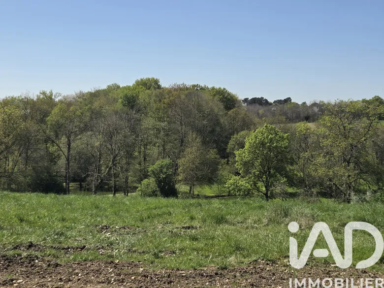 Terrain 511 m² · à Saint-Simon-de-Bordes · 26 500 €