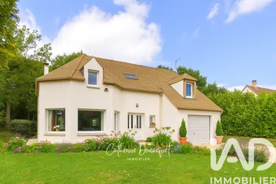 House in Vaux-sur-Seine (78740)