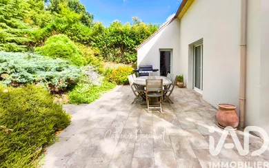 House in Vaux-sur-Seine (78740)