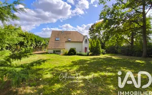 House in Vaux-sur-Seine (78740)