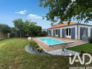 House in Essarts-en-Bocage (85140)