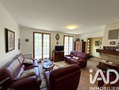 Detached house in Sainte-Feyre (23000)