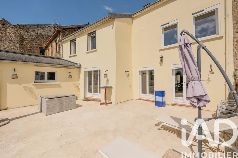 Maison 6 pièces 174 m² · à Saint-Menges · 174 m² · 198 000 €