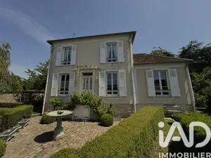 House in Fontainebleau (77300)