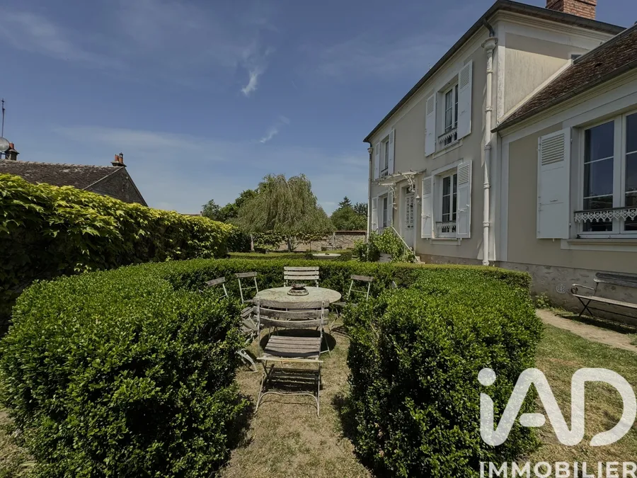 10 maisons à vendre à Fontainebleau (77300) - iad