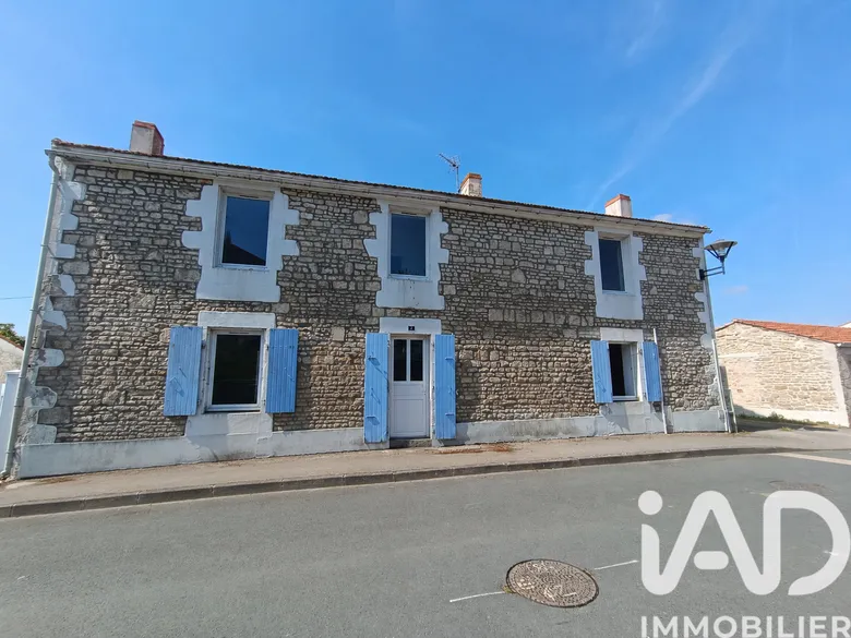 Maison 5 pièces 154 m² · à Saint-Denis-du-Payré · 154 m² · 209 000 €