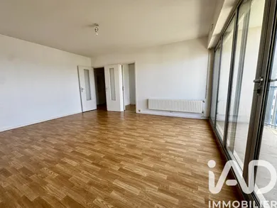 Apartment in Vannes (56000)