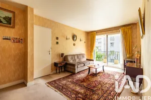 Apartment in Paris (75012)