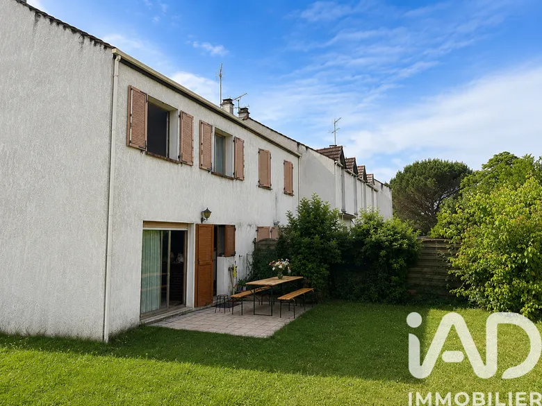 Maison 4 pièces 93 m² · à Sainte-Geneviève-des-Bois · 93 m² · 279 000 €