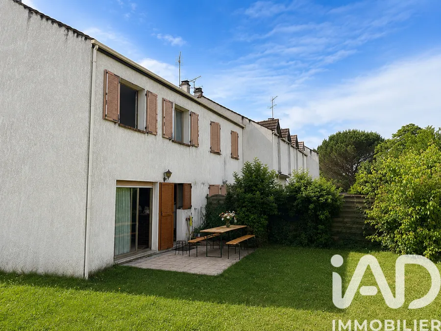 Maison à Sainte-Geneviève-des-Bois (91700) photo 3