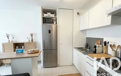 Apartment in Bordeaux (33200)
