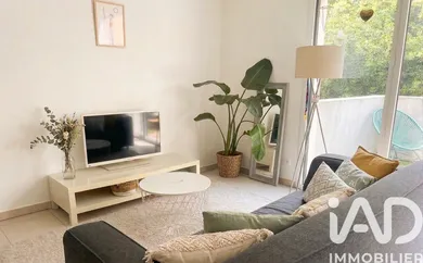 Apartment in Bordeaux (33200)