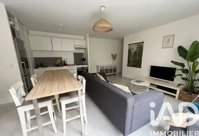 Apartment in Bordeaux (33200)