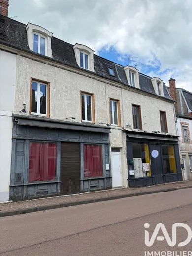 Immeuble à Châtillon-en-Bazois (58110)