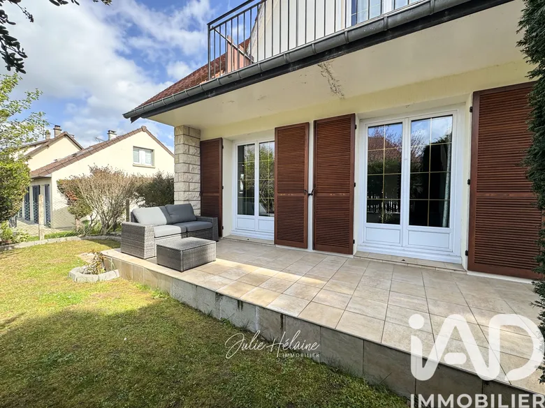 Maison 7 pièces 140 m² · à Beynes · 140 m² · 465 000 €