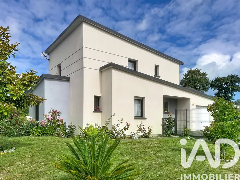 Maison 5 pièces 98 m² · à Hénanbihen · 98 m² · 309 000 €