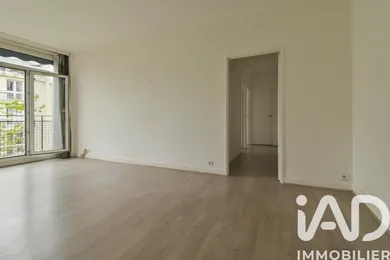 Apartment in Paris (75015)