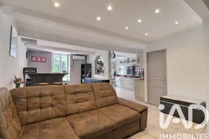 Apartment in Rougiers (83170)