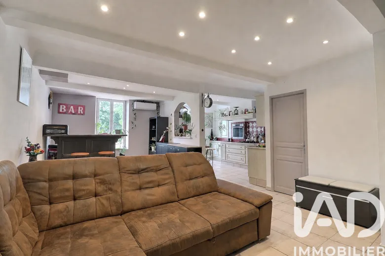 Appartement 4 pièces 92 m² · à Rougiers · 92 m² · 212 000 €