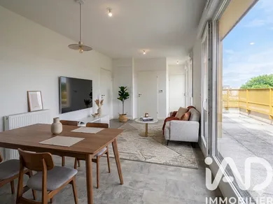 Apartment in Villenave-d'Ornon (33140)