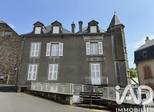 Village house in PEYRUSSE (15170)