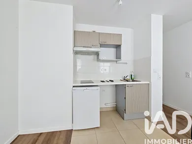 Apartment in Mennecy (91540)