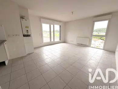 Apartment in Cenon (33150)