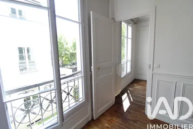 Apartment in Paris (75011)
