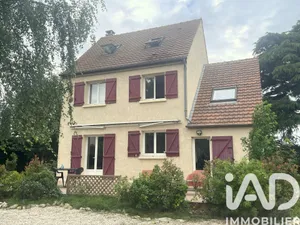 Maison traditionnelle à Marines (95640)