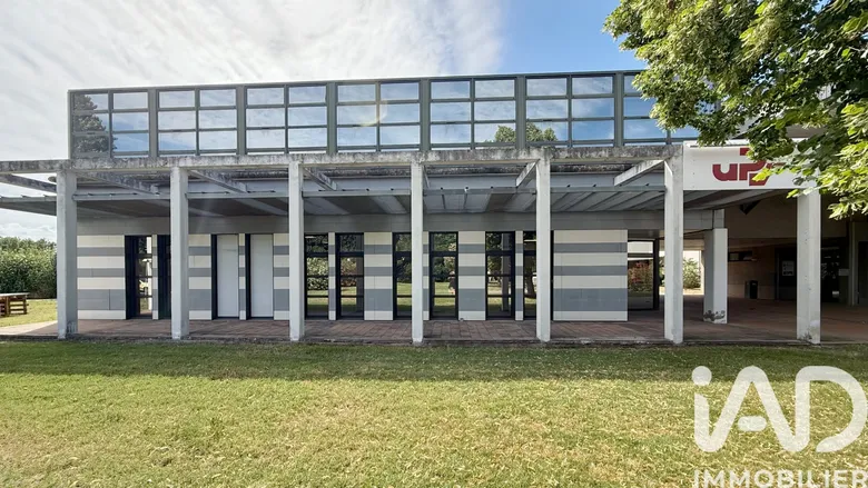 Local commercial 239 m² · à Avignon · 238,7 m² · 454 000 €