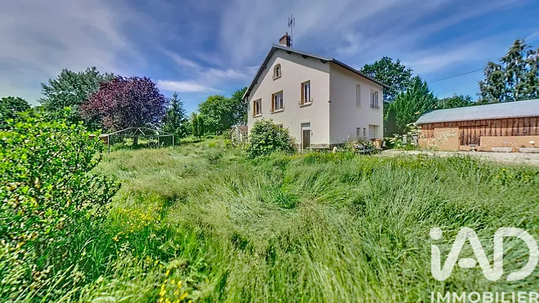 Maison 5 pièces 113 m² · à Lastic · 113 m² · 92 000 €