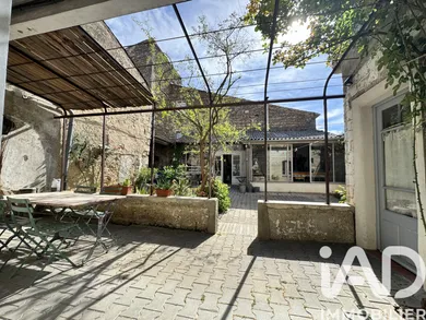 Townhouse in Saint-Gilles (30800)