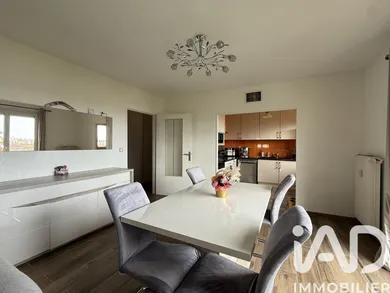 Apartment in Reims (51100)
