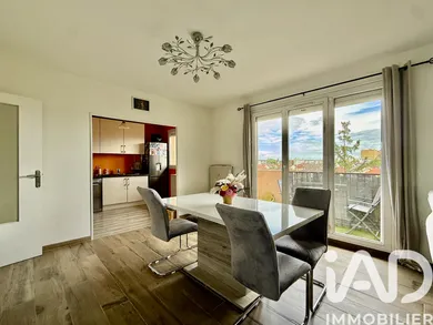 Apartment in Reims (51100)