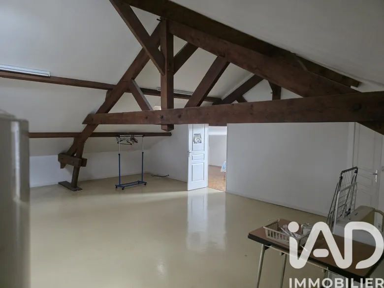 Maison 11 pièces 271 m² · à Fleury-les-Aubrais · 271 m² · 285 000 €