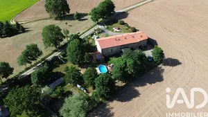 Park home in Le Vernet-Chaméane (63580)