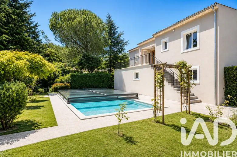 Maison 7 pièces 156 m² · à Vaison-la-Romaine · 156 m² · 449 000 €