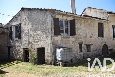 Townhouse in Mirebeau (86110)