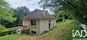 Pavillon à Ancy-le-Franc (89160)