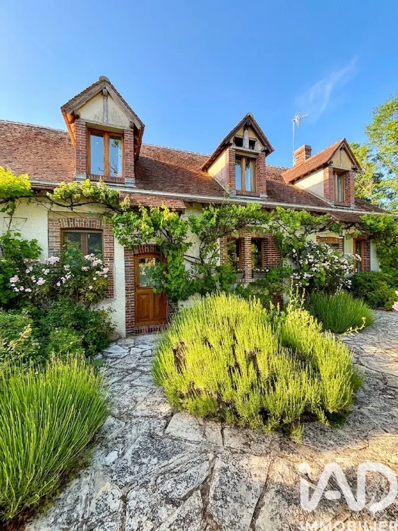 Maison 8 pièces 160 m² · à Douchy · 160 m² · 347 000 €