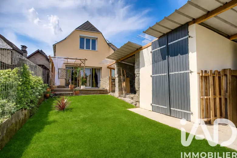 Maison 7 pièces 180 m² · à Monein · 180 m² · 255 000 €