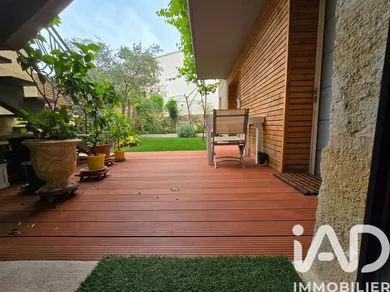 Townhouse in Bordeaux (33100)