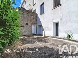 Apartment in Pélussin (42410)