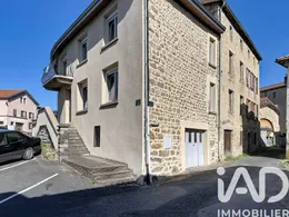 Village house in Saint-Amant-Roche-Savine (63890)
