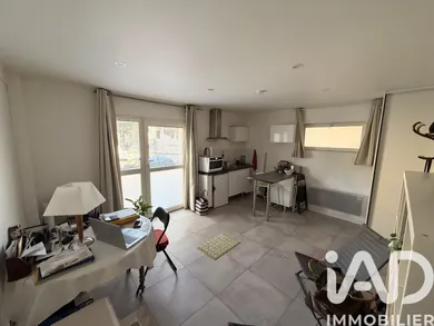 Apartment in Bordeaux (33200)