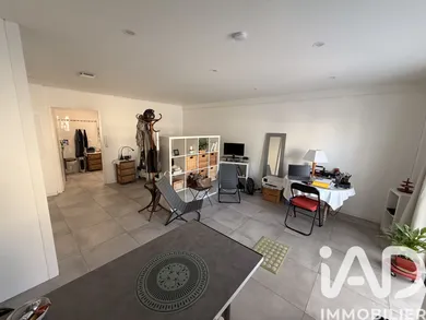 Apartment in Bordeaux (33200)