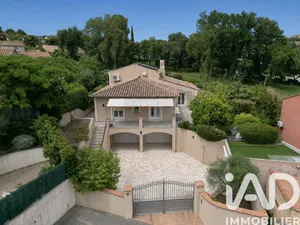 Maison de campagne à Cogolin (83310)