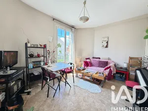 Apartment in Villeneuve-le-Roi (94290)